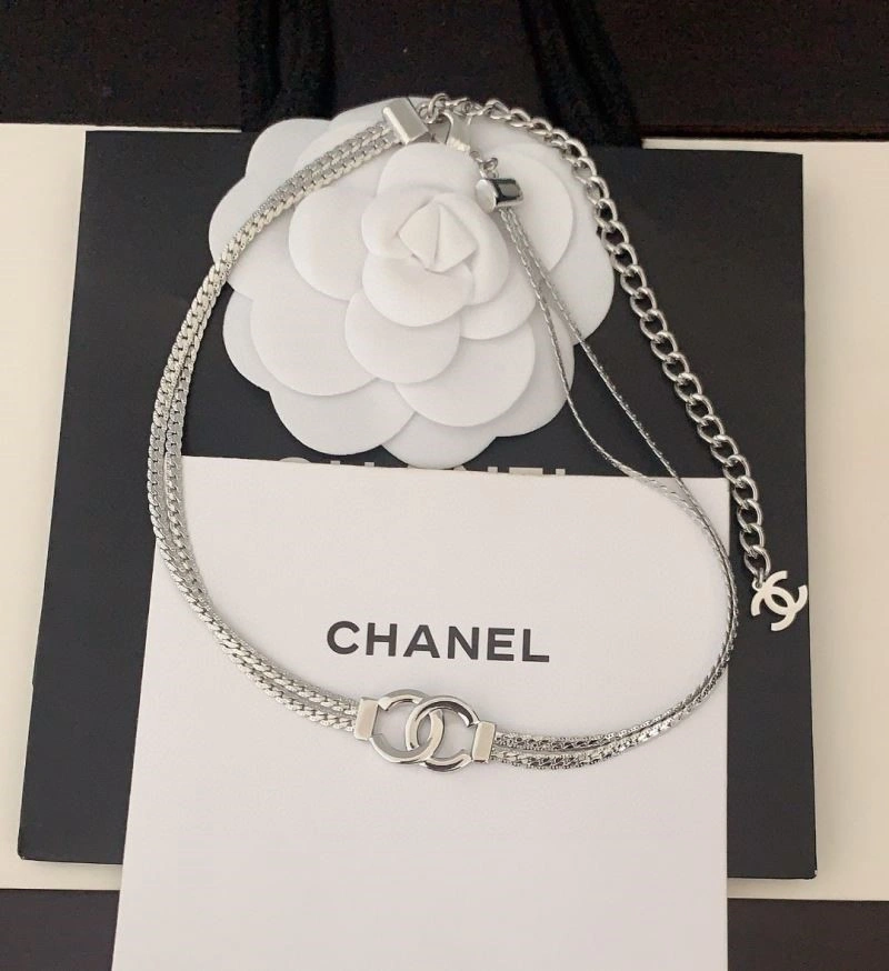 Chanel Necklaces Sleek 224621