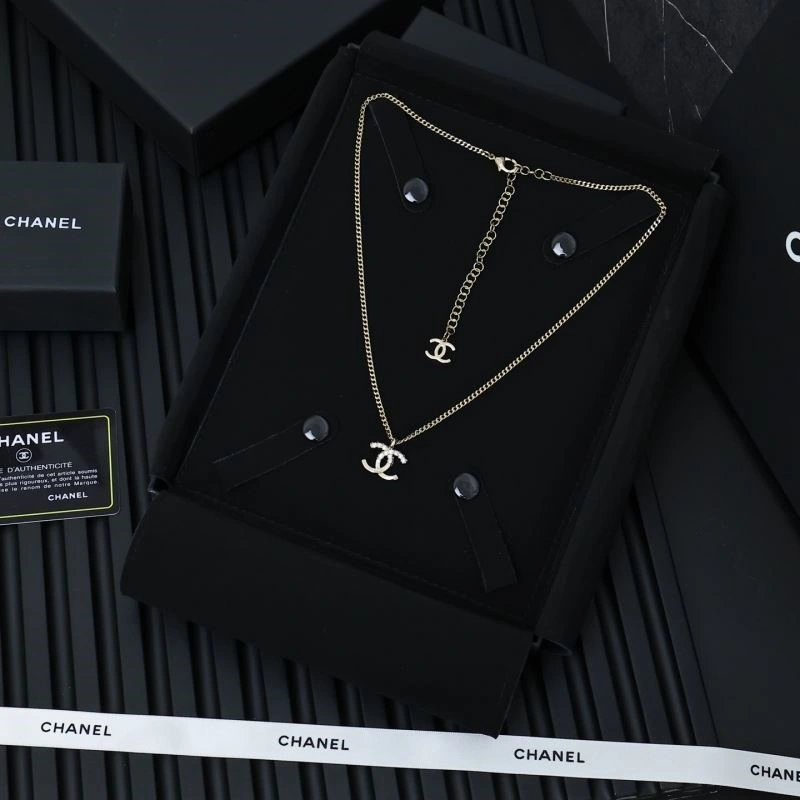 Modern Chanel Necklaces 224584