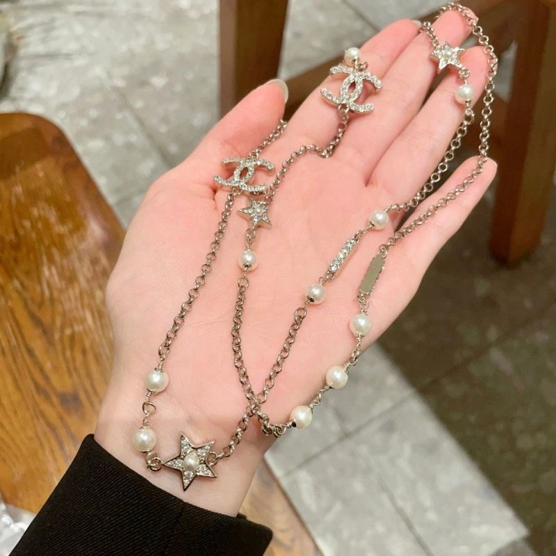 Chanel Necklaces Neat 224562