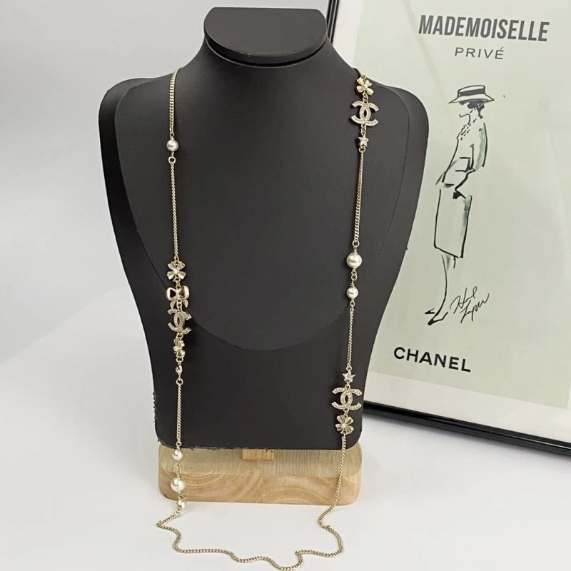 Contemporary Chanel Necklaces 224558