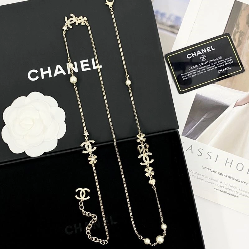 Contemporary Chanel Necklaces 224558