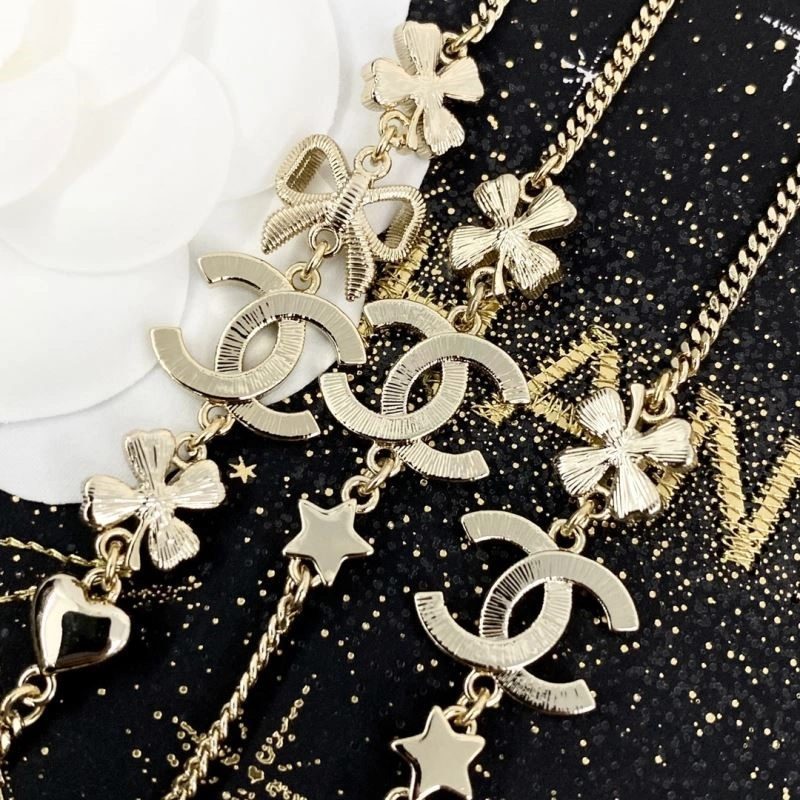 Contemporary Chanel Necklaces 224558