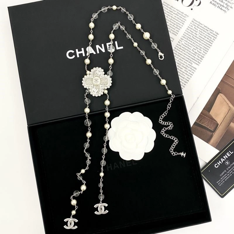 Trendsetting Chanel Necklaces 224624