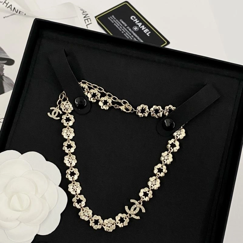 Chanel Necklaces Elegant 224555
