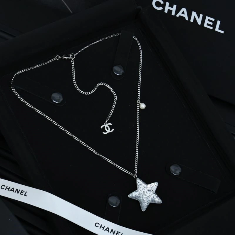 Comfortable Chanel Necklaces 224544