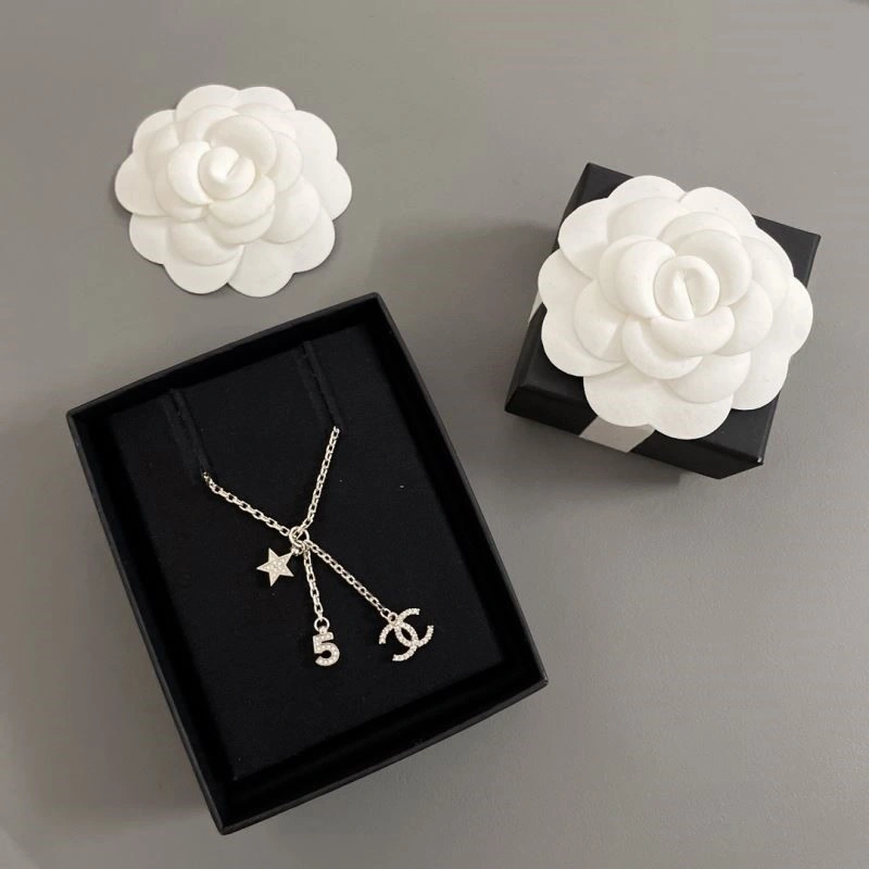 Chanel Necklaces Trendy 224556