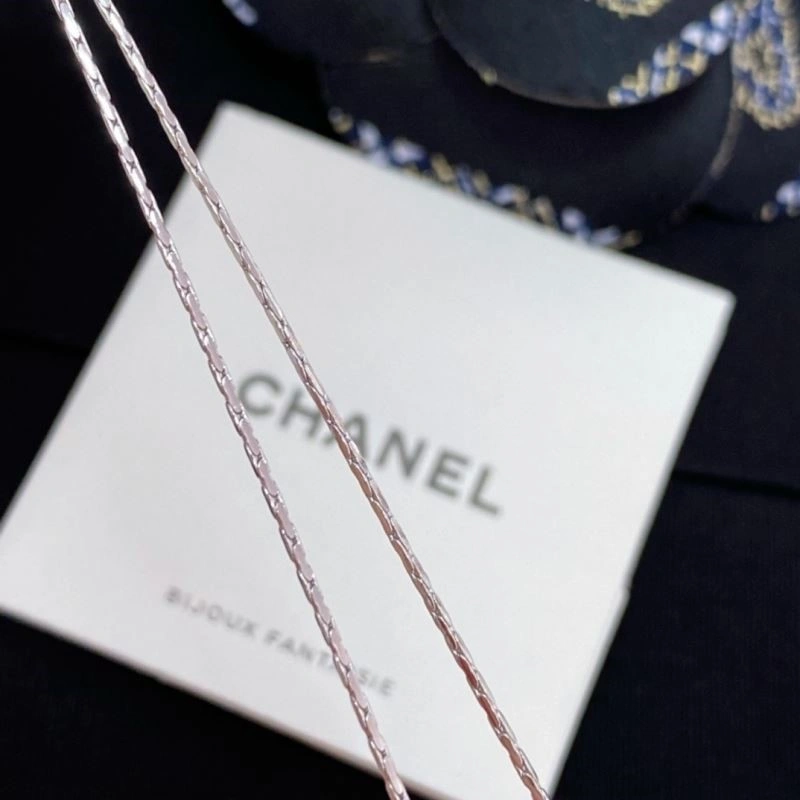 WaterResistant Chanel Necklaces 224543