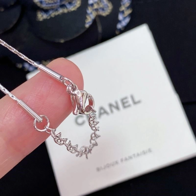 WaterResistant Chanel Necklaces 224543