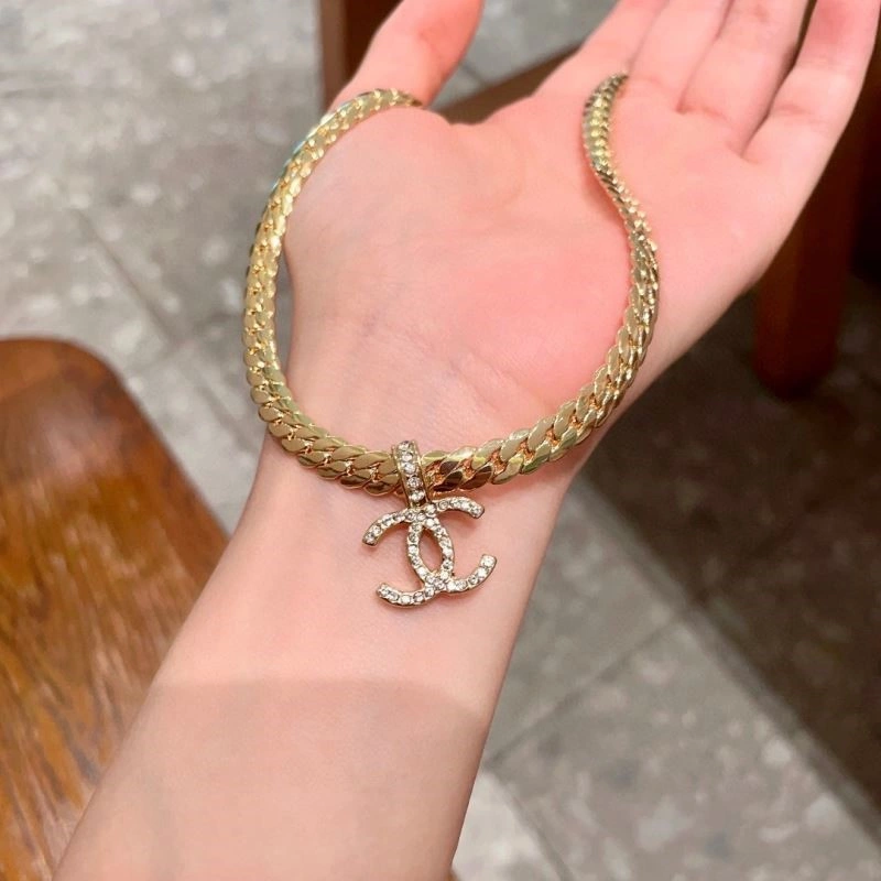 Chanel Necklaces Supportive 223573
