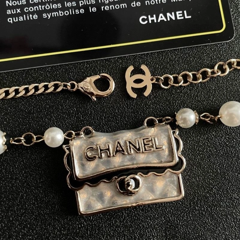 Chanel Necklaces Functional 223577