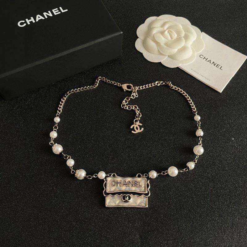 Chanel Necklaces Functional 223577
