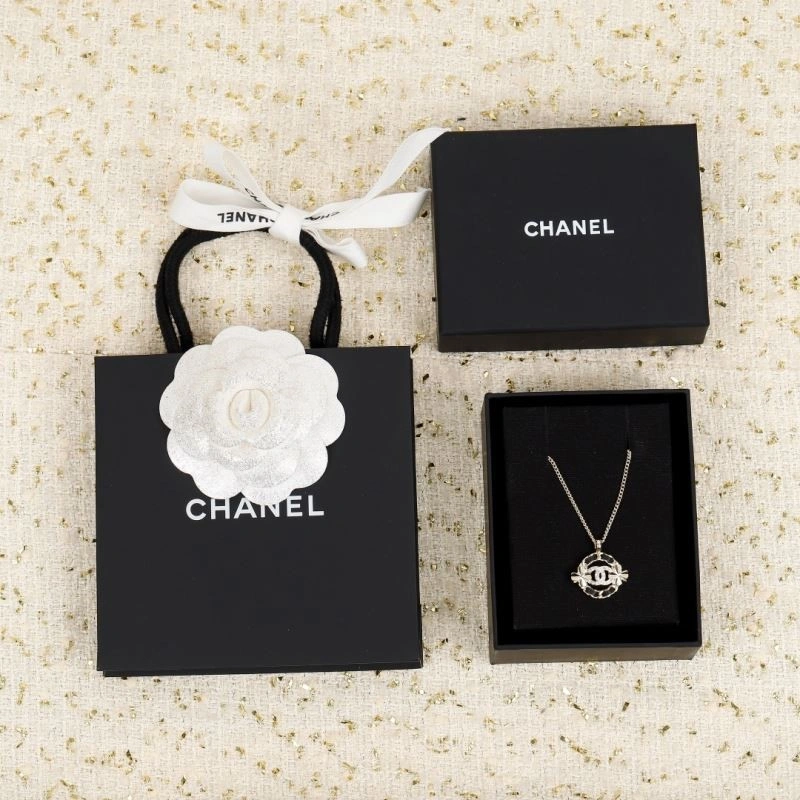 RelaxedFit Chanel Necklaces 223574