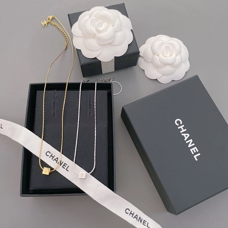 UrbanStyle Chanel Necklaces 223550
