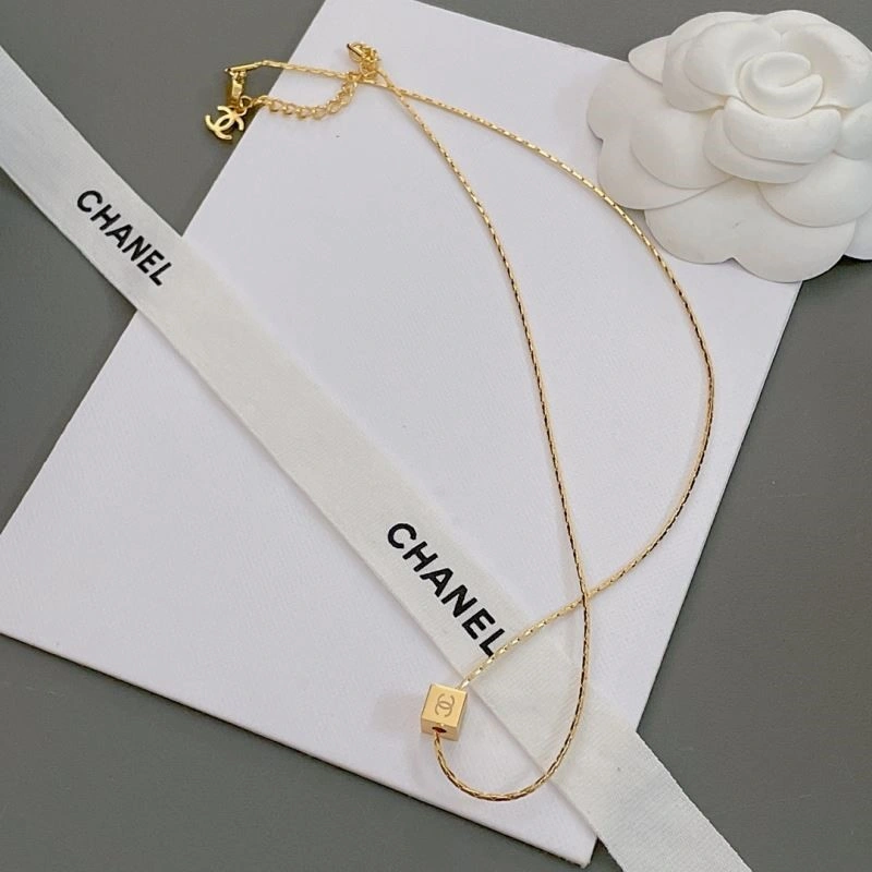 UrbanStyle Chanel Necklaces 223550