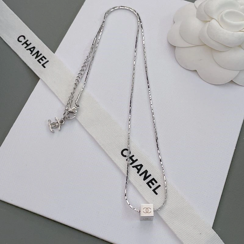 UrbanStyle Chanel Necklaces 223550