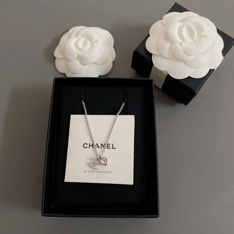 Chanel Necklaces Soft 223546