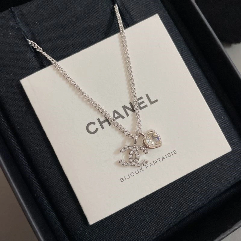 Chanel Necklaces Soft 223546