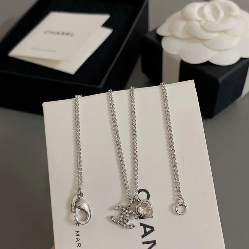 Chanel Necklaces Soft 223546