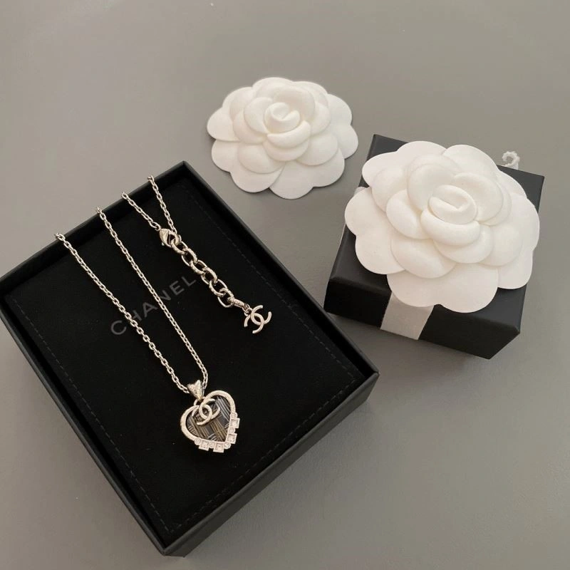 Chanel Necklaces ZipUp 223555