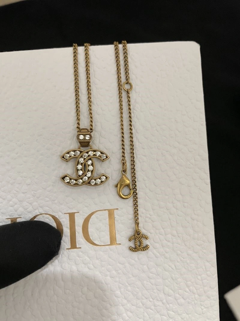 Chanel Necklaces Elegant 223552