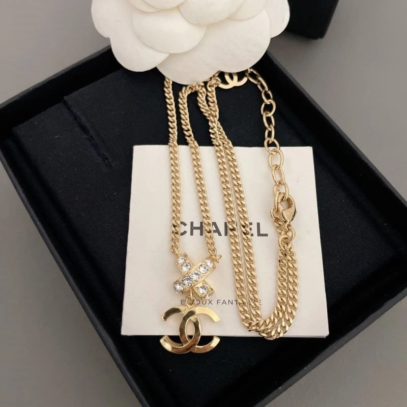 Vibrant Chanel Necklaces 223553