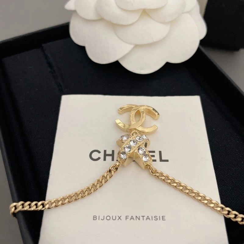 Vibrant Chanel Necklaces 223553