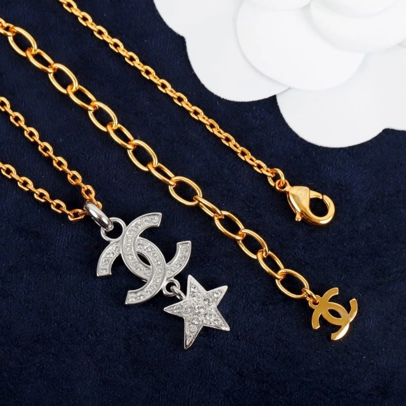 WaterResistant Chanel Necklaces 223529