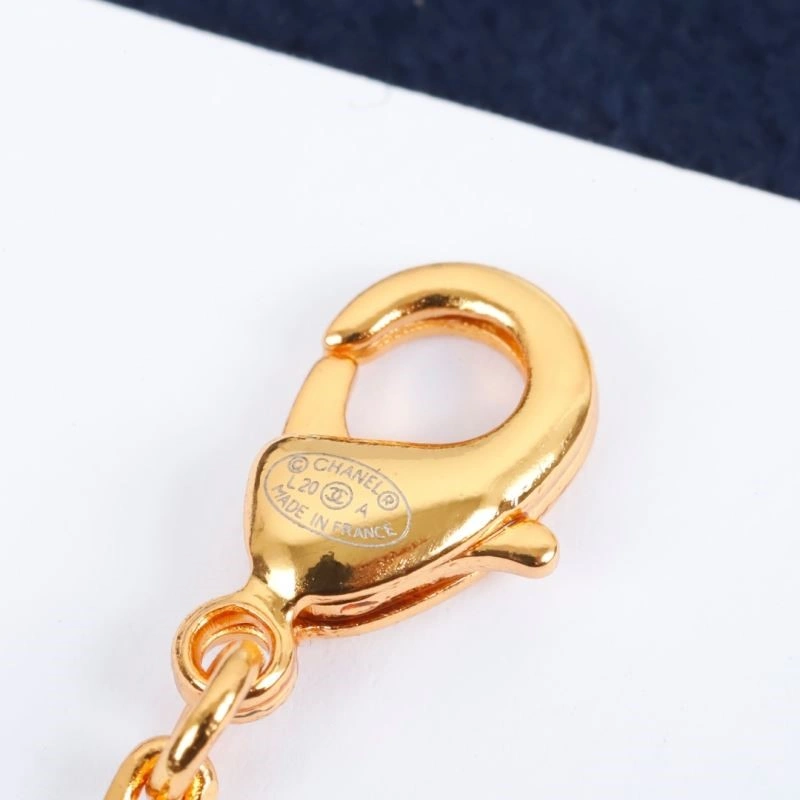 WaterResistant Chanel Necklaces 223529