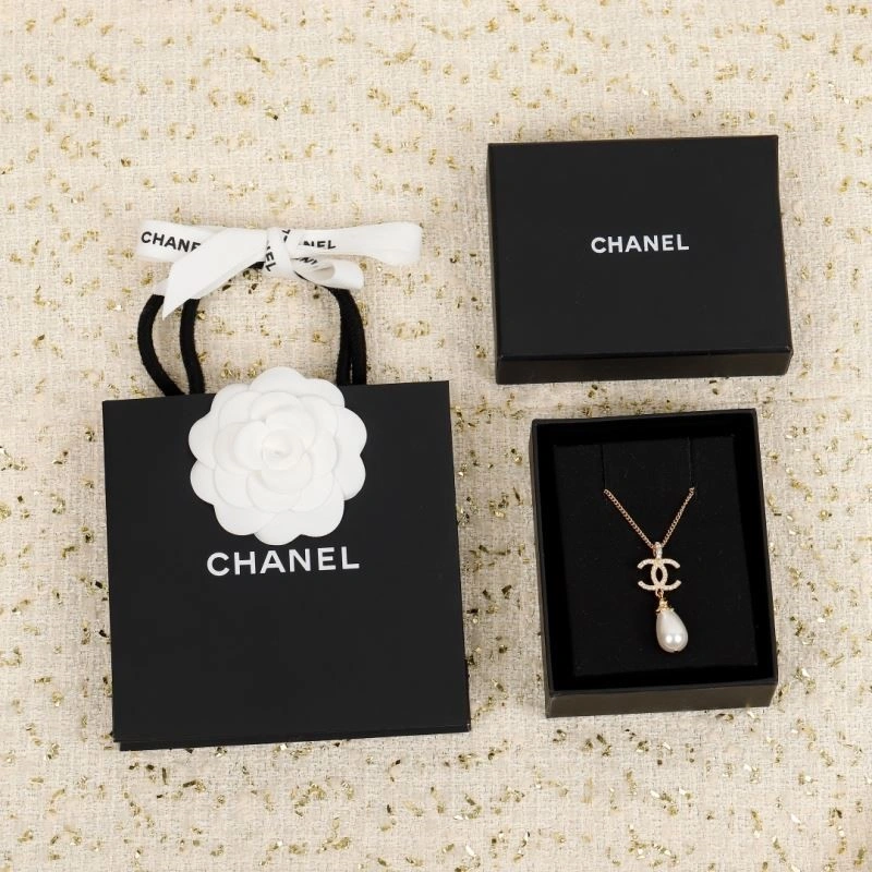 Chanel Necklaces Trendsetting 223535
