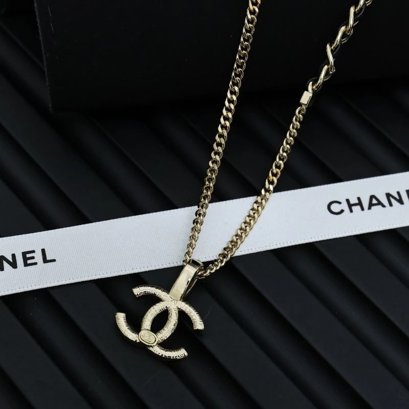 Breathable Chanel Necklaces 223511