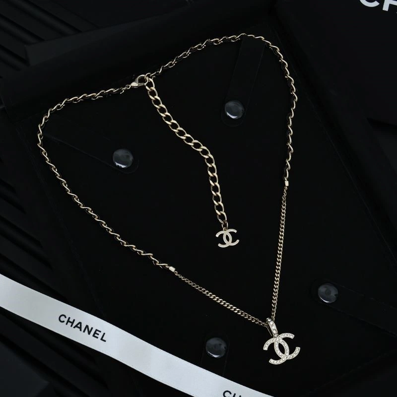 Breathable Chanel Necklaces 223511