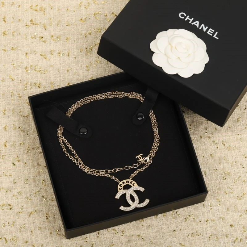 Minimalist Chanel Necklaces 223504