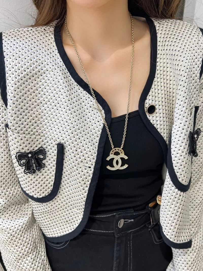 Minimalist Chanel Necklaces 223504