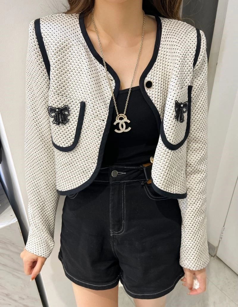 Minimalist Chanel Necklaces 223504