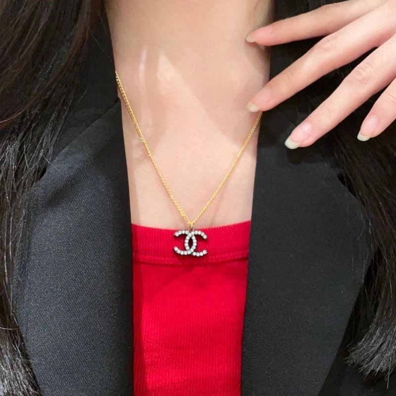 Chanel Necklaces UrbanChic 223495