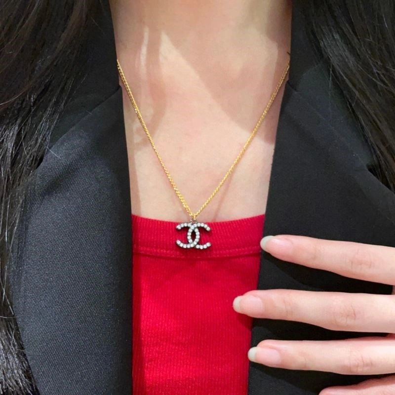Chanel Necklaces UrbanChic 223495