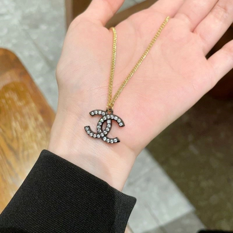 Chanel Necklaces UrbanChic 223495