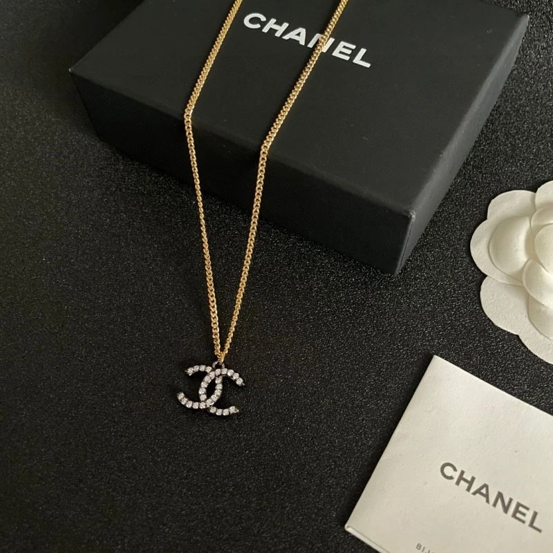 Chanel Necklaces UrbanChic 223495