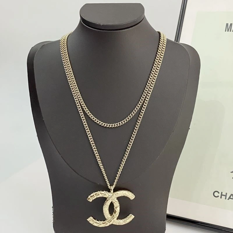 Chanel Necklaces Neat 223487