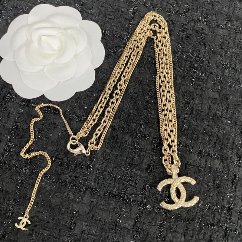 Chanel Necklaces Practical 223500