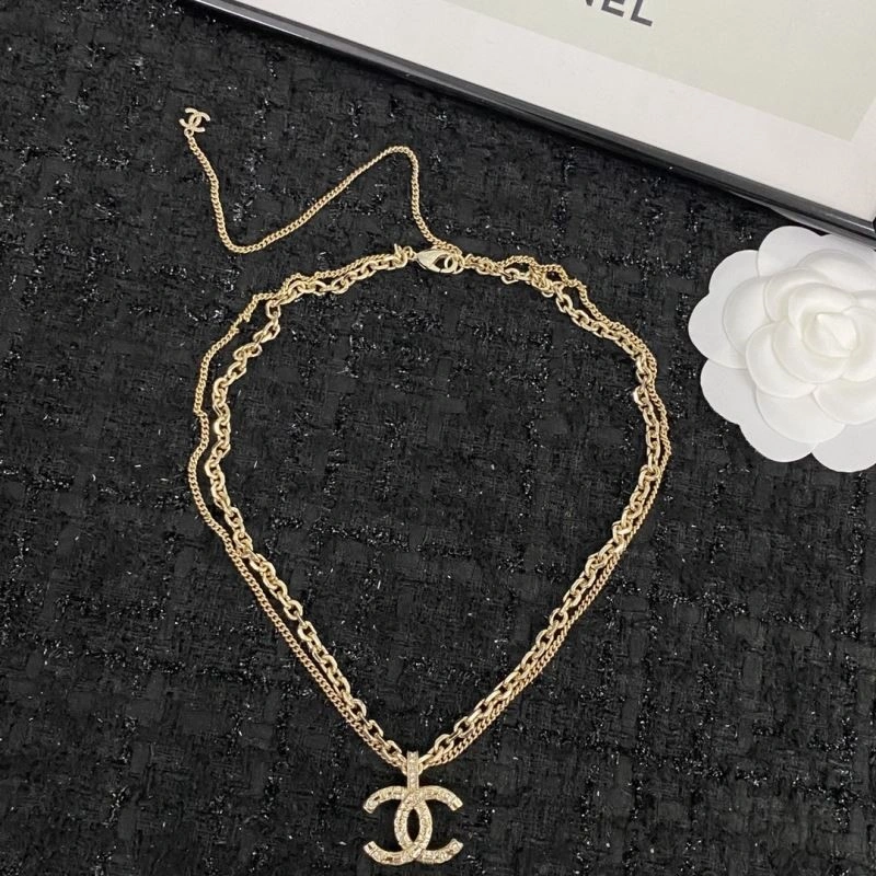 Chanel Necklaces Practical 223500