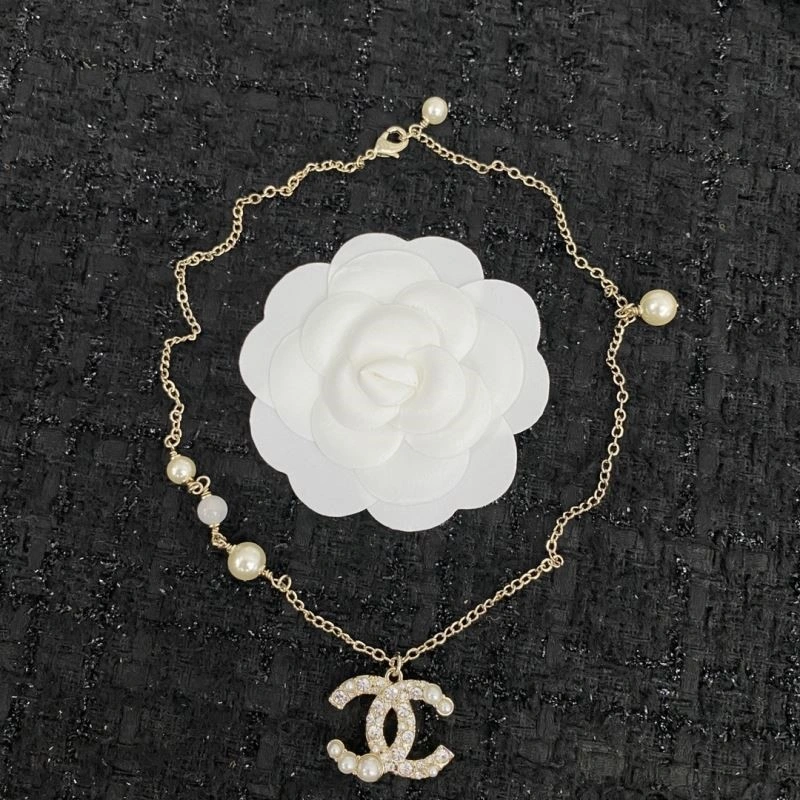 Chanel Necklaces Versatile 223490