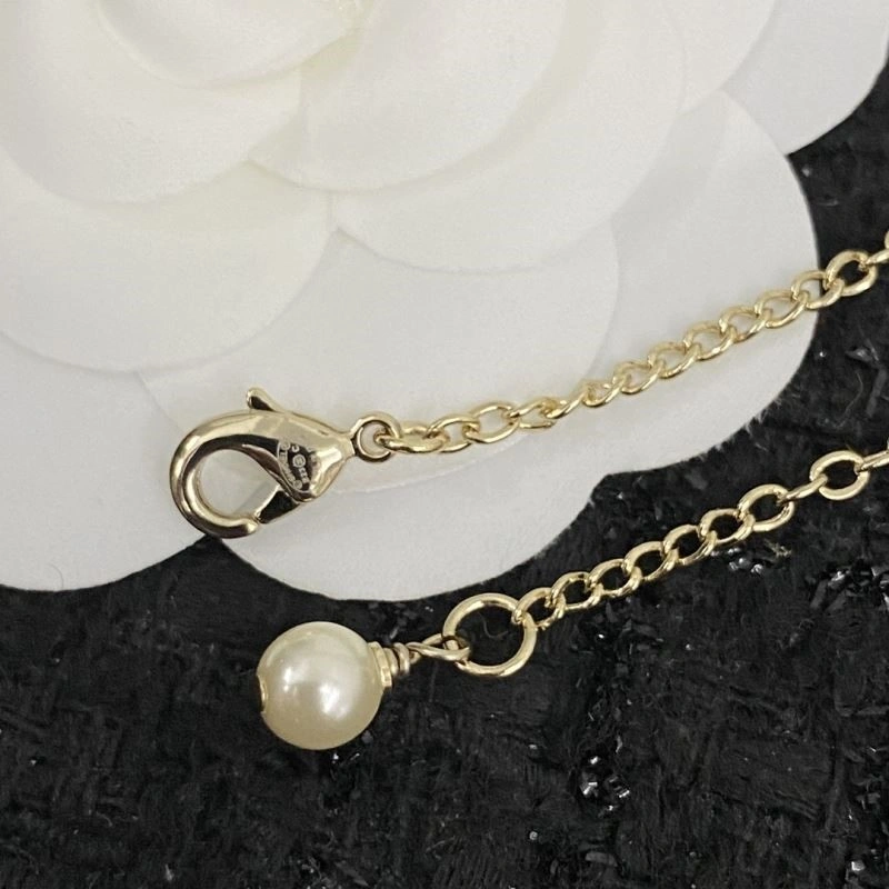 Chanel Necklaces Versatile 223490