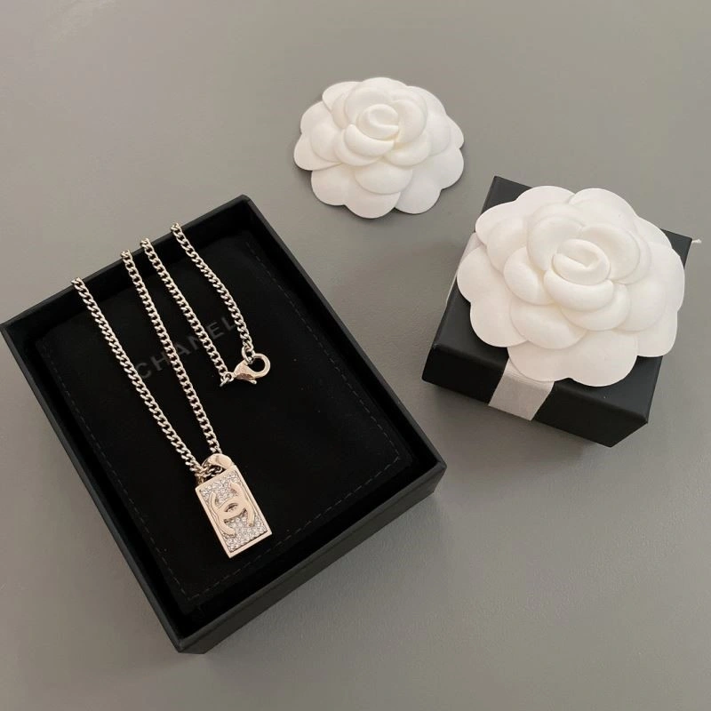 Chanel Necklaces Chic 223492