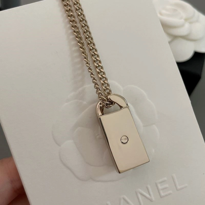 Chanel Necklaces Chic 223492