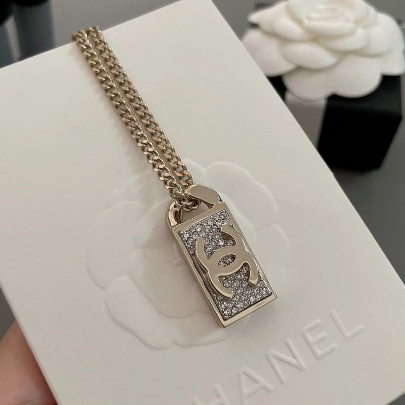 Chanel Necklaces Chic 223492