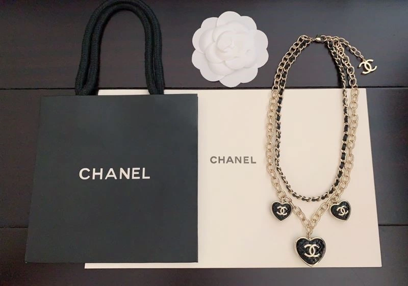 RelaxedFit Chanel Necklaces 223543