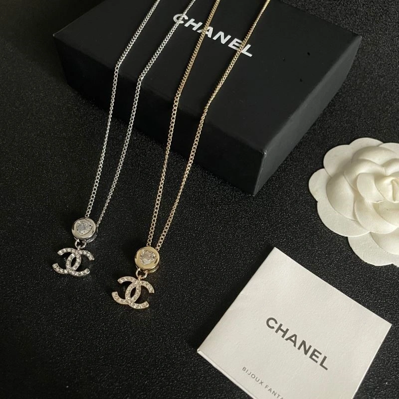 Vibrant Chanel Necklaces 223480