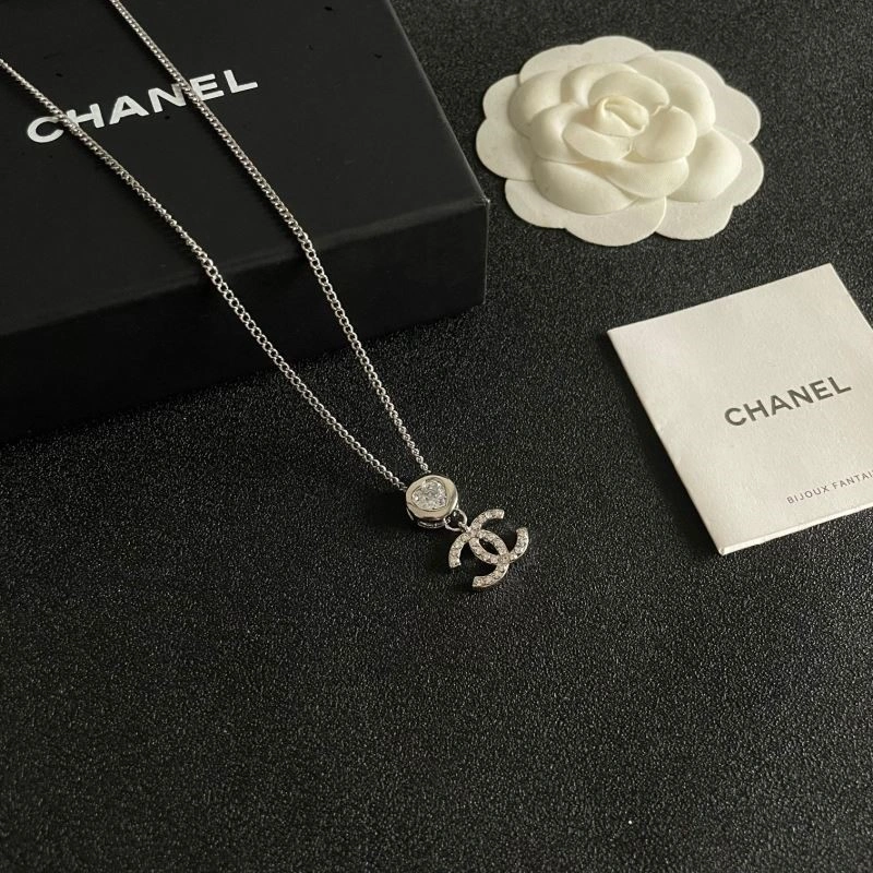 Vibrant Chanel Necklaces 223480