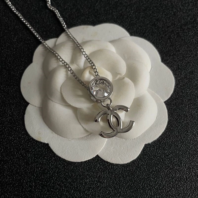 Vibrant Chanel Necklaces 223480